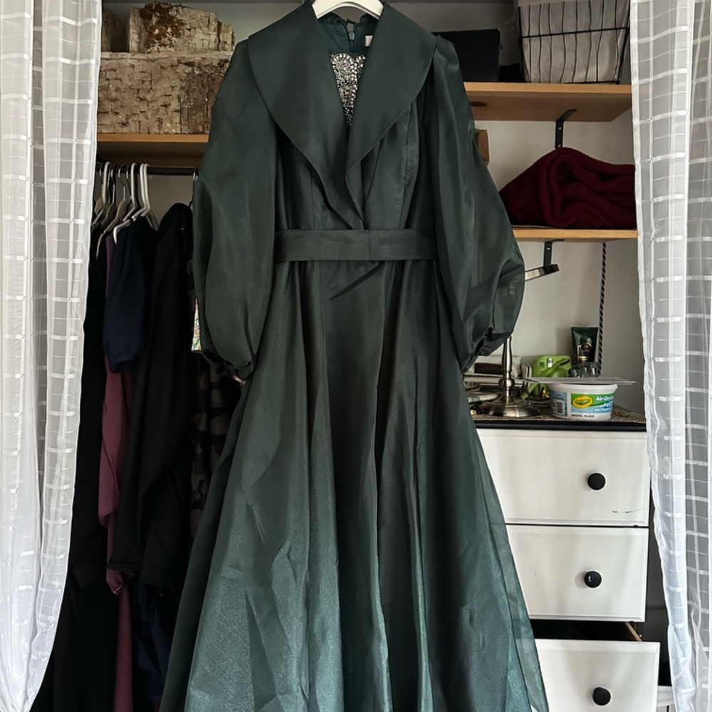 Designer Turkish Dress – Never Worn – Perfect for Weddings, or Special Events